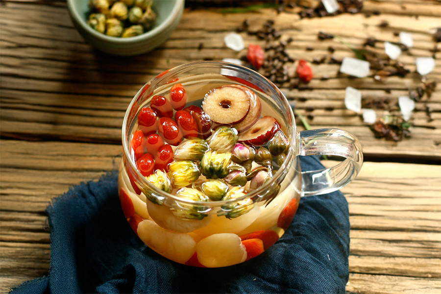 Chè Dưỡng Nhan Từ Táo Đỏ Với Hắc Kỷ Tử